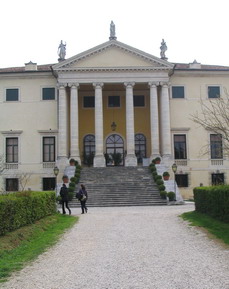 Villa-Favorita-Vin-Natur-2006-Angiolino-Maule